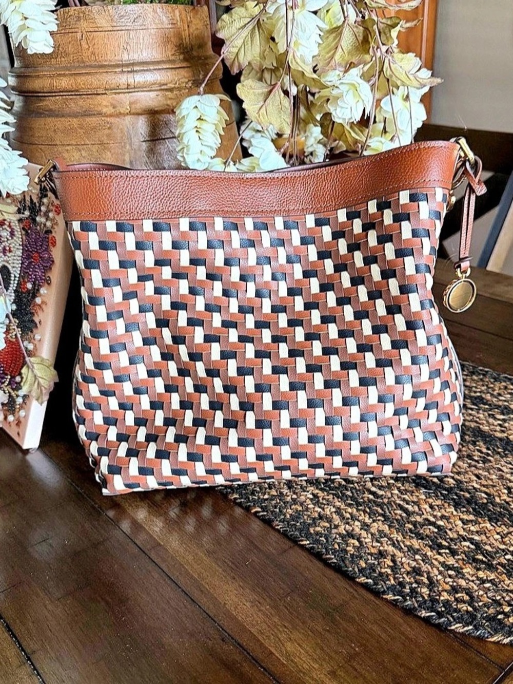 Fossil Jessie Bucket Shoulder Bag Woven Brown Medium Shoulder Bag